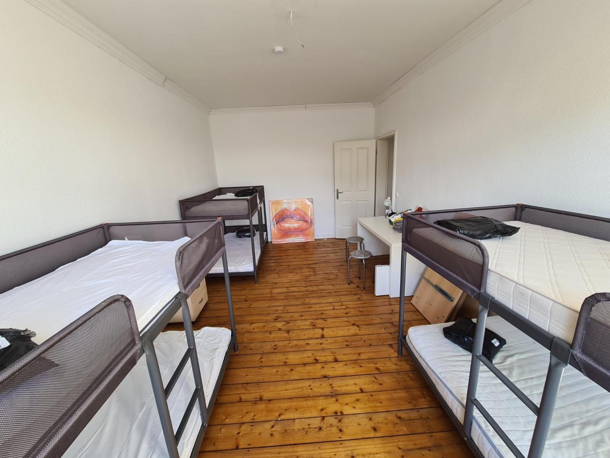 Kleines Zimmer Fuer Bis Zu 6 Personen Essen Exterior photo