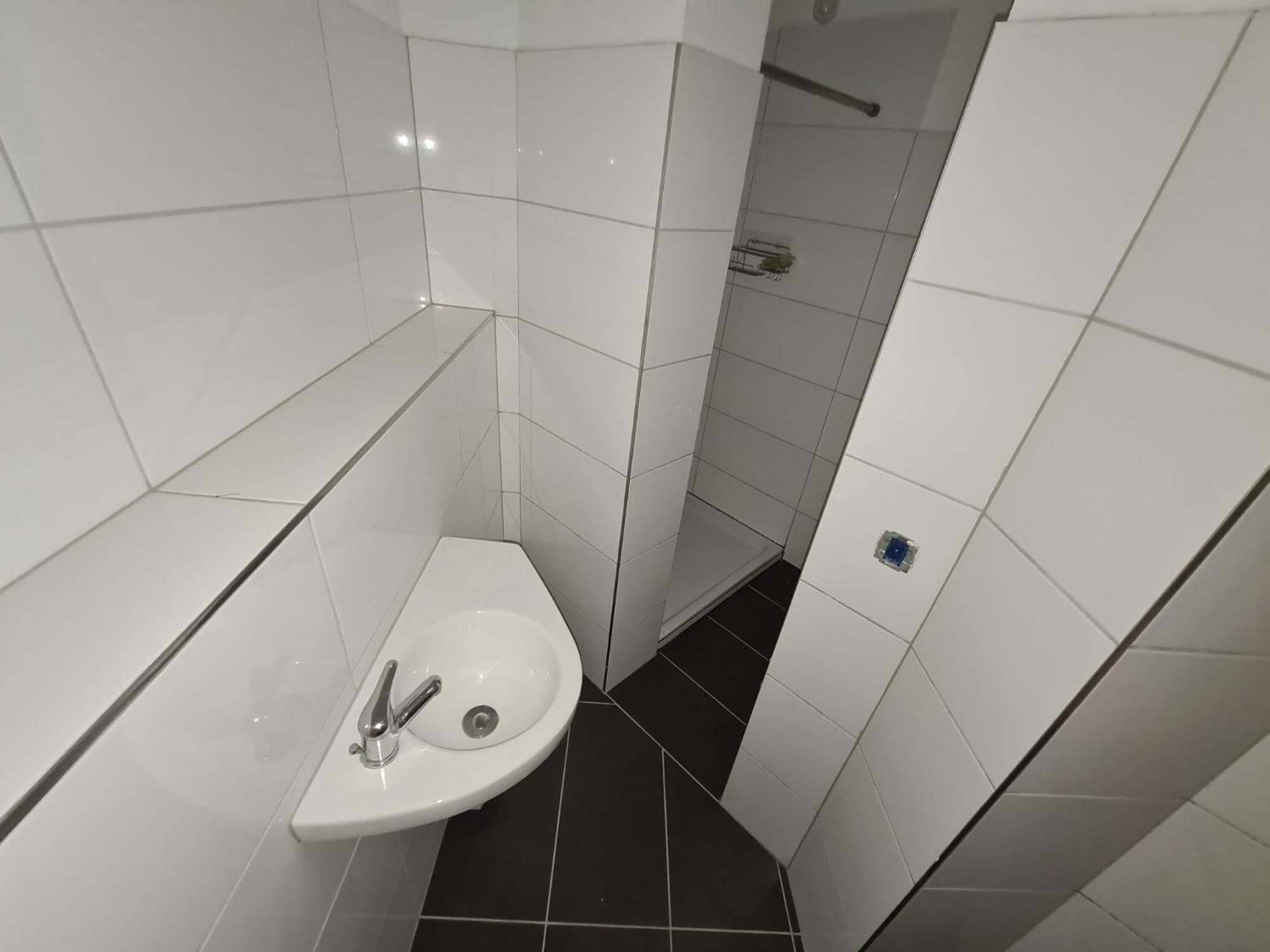 Kleines Zimmer Fuer Bis Zu 6 Personen Essen Exterior photo